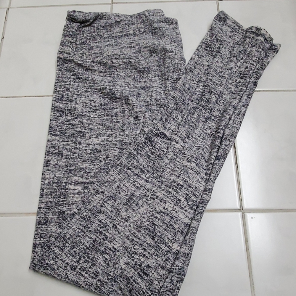 LuLaRoe TC Heather sweater gray